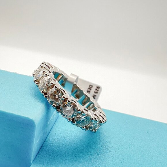 925 Sterling Sliver Moissanite Wedding/Engagement Band, 4.14ctw VVS Stones Hip H - Picture 4 of 6